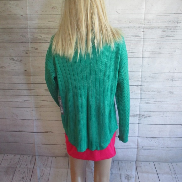 NWT - RETRO-ology lightweight sweater - sz M - MSRP $54.00 - Picture 3 of 3